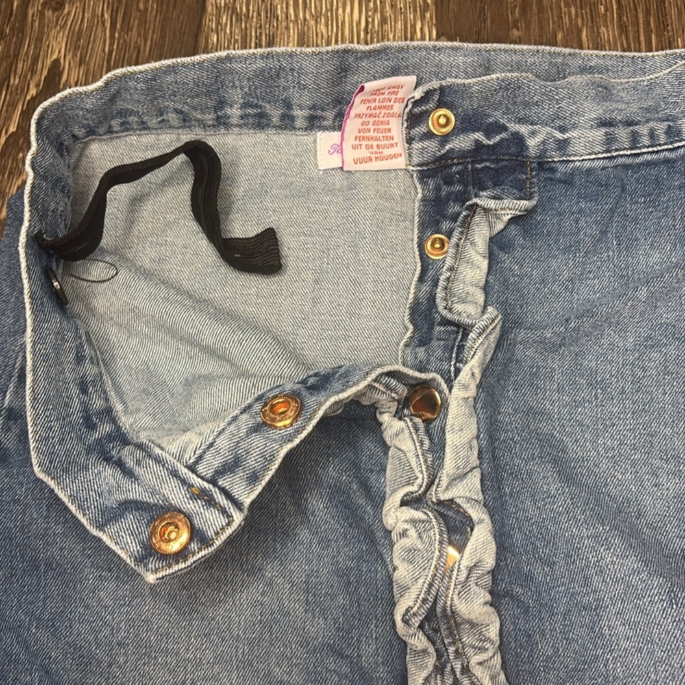 Tommy Bahama girls Jean skirt with snaps down the front with ruffle size medium - Picture 3 of 4